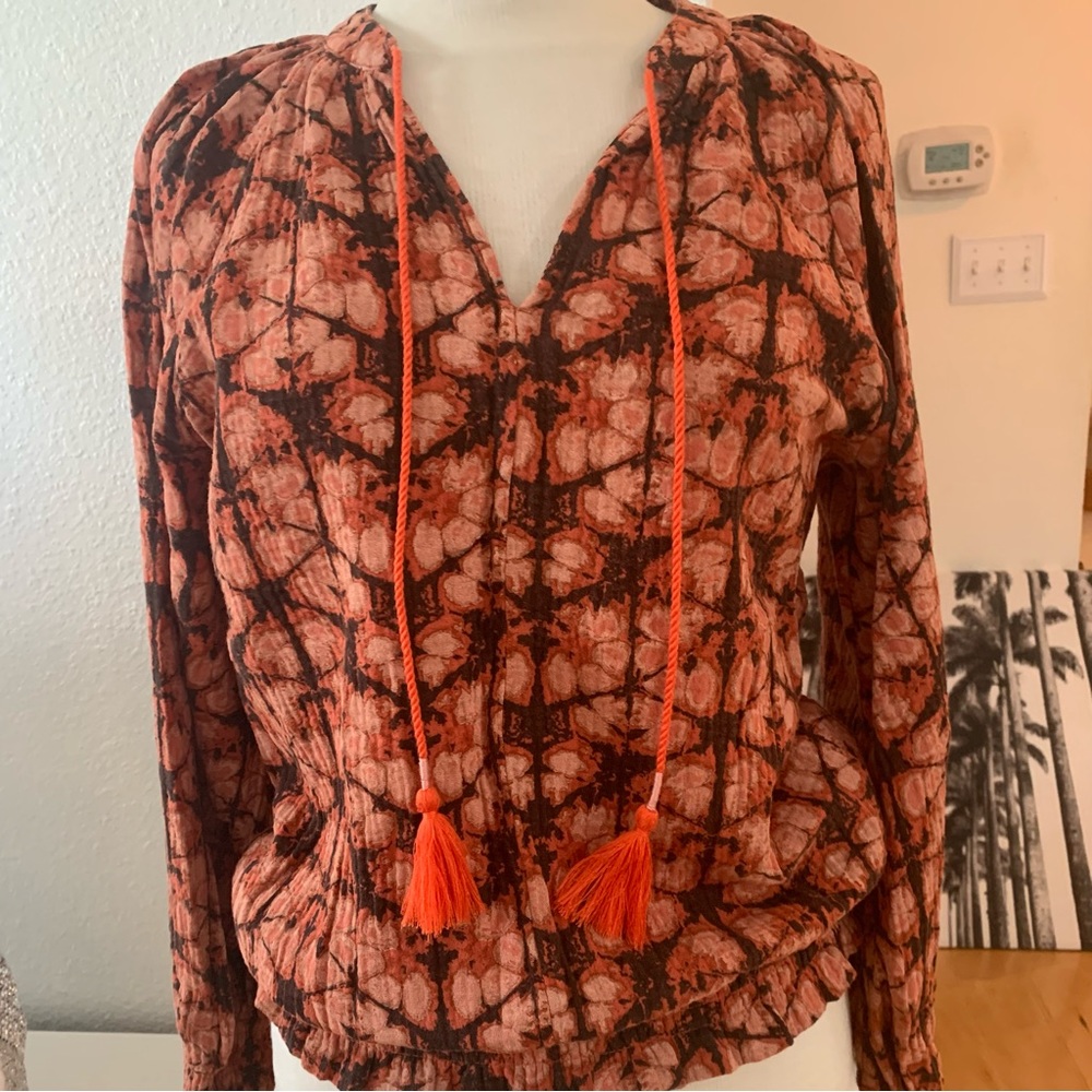 Anthropologie Porridge Peasant Blouse. Spliced neck with tassel tie. 100% cotton - Picture 3 of 15